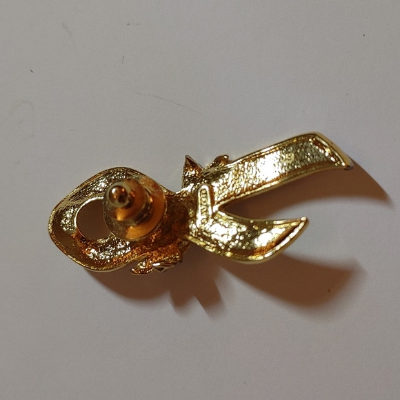 Pink bow pin - Picture 4 of 5